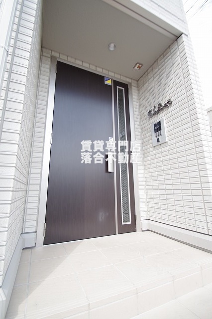 エントランス　オートロック付きで安心♪