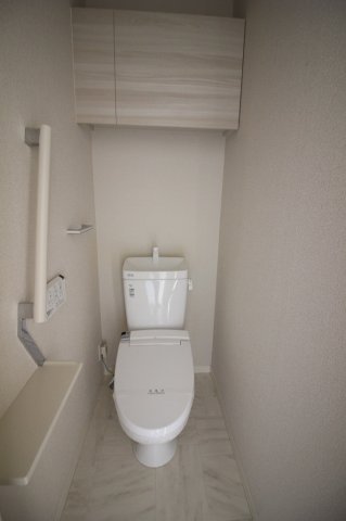 トイレ　別号室参考写真