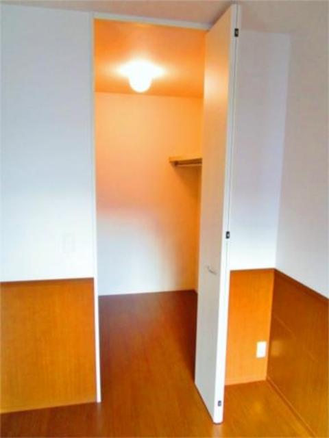 収納　ウォークインクローゼット