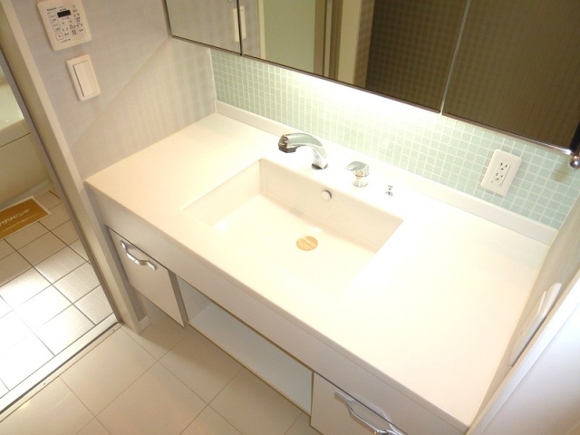 洗面設備　洗面化粧台付き☆