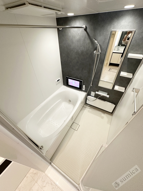 バス・シャワールーム　浴室テレビ付きの大きいバスルーム♪♪