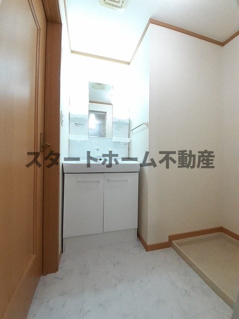 洗面設備　忙しい朝には欠かせない洗面所です