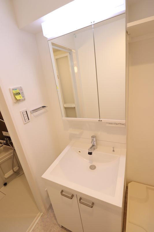 洗面設備　脱衣スペースもあります