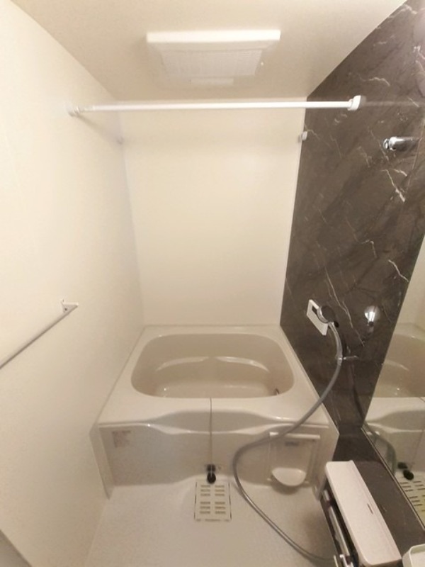 バス・シャワールーム　図面と現状が相違がある場合には現状を優先