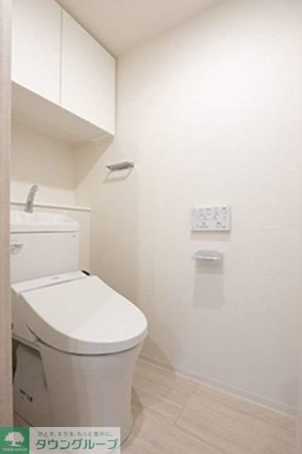 トイレ　※写真は同タイプ住戸です。