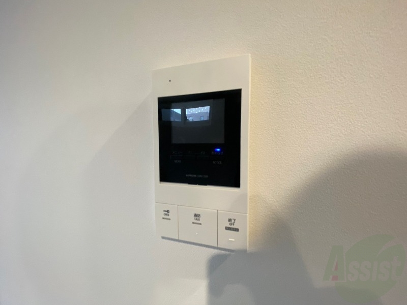 セキュリティ　ＴＶモニター付インターホンです。来客者の顔が見えるので安心！