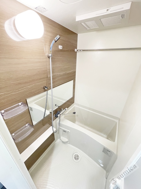 バス・シャワールーム　一日の疲れはこちらで流しましょう♪