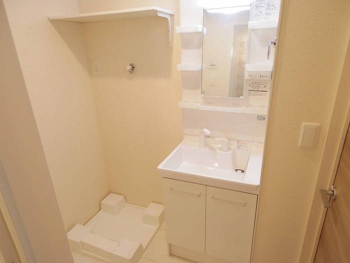 洗面設備　洗髪洗面化粧台・洗濯機置き場