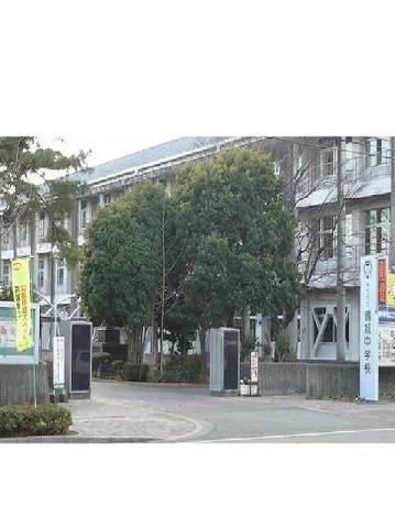 中学校　宇土市立鶴城中学校（中学校）まで3400m