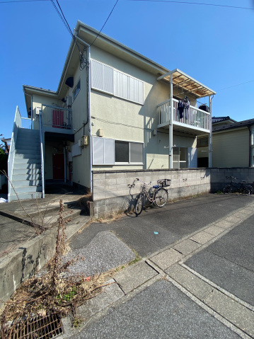 建物外観　敷金・礼金・仲介手数料不要　閑静な住宅街