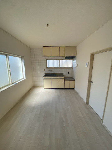 居室・リビング　6帖ダイニング　2面採光で明るいお部屋