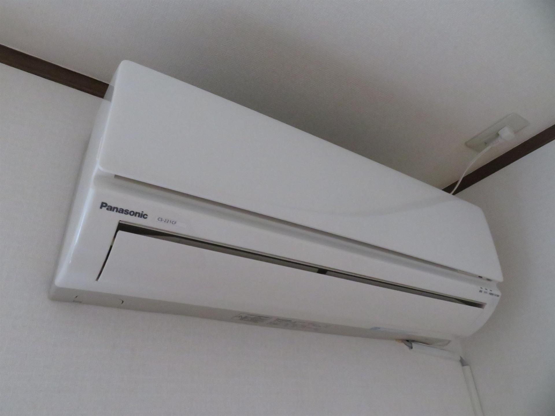 その他設備　一年中快適なエアコン2台ございます。