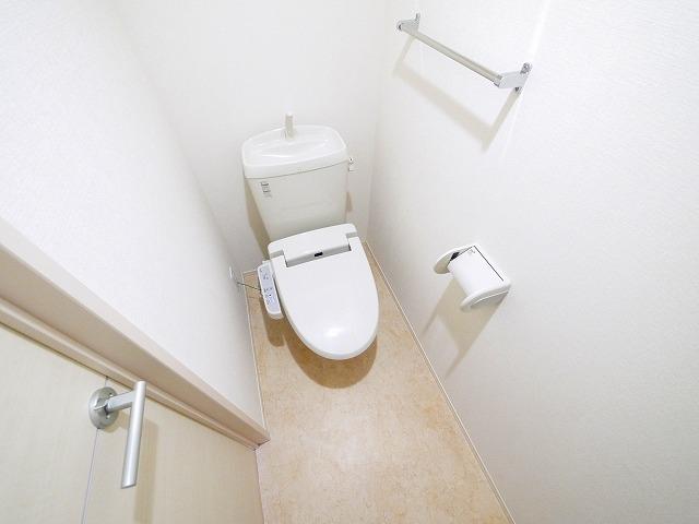 トイレ　落ち着いたトイレです
