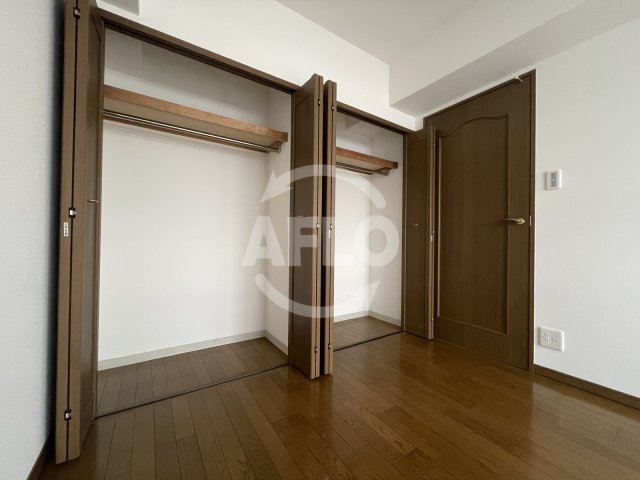 収納　リーガル西梅田　クローゼット