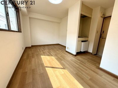 居室・リビング　2面採光で日当たり良好！