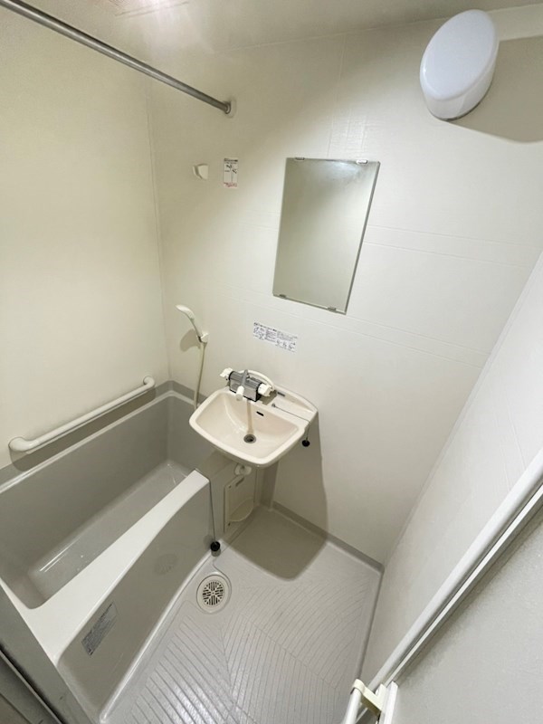 バス・シャワールーム　バスルーム