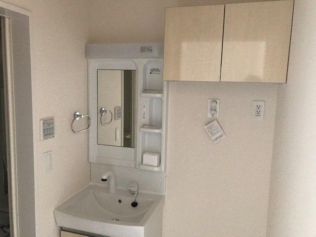 洗面設備　洗髪洗面化粧台