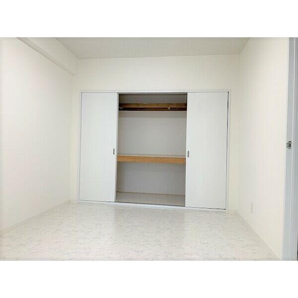 収納　※写真は別号室です。