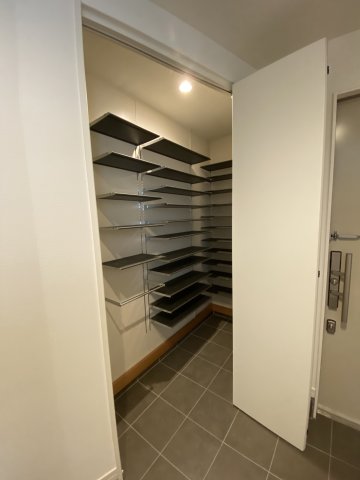 玄関　シューズクローク