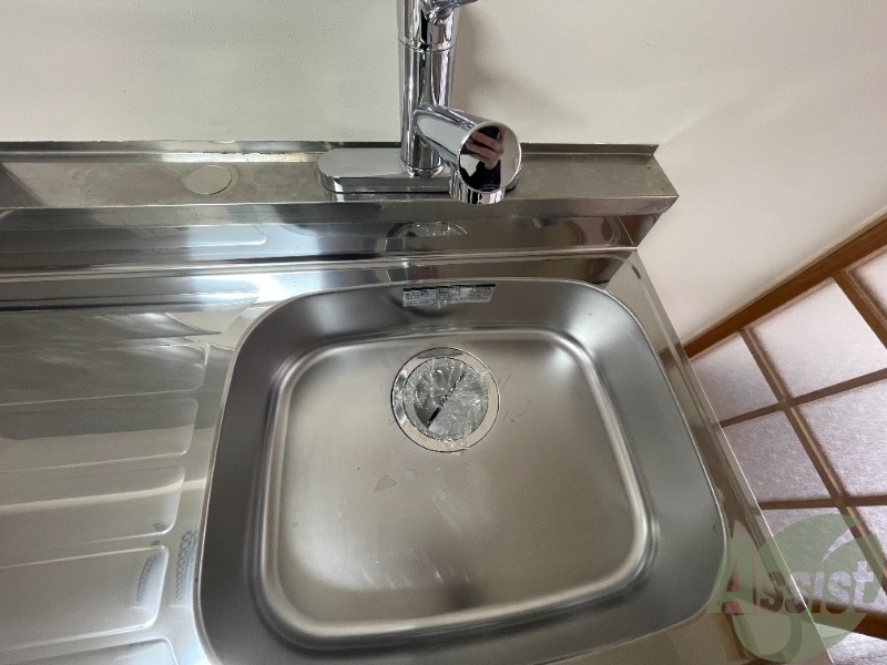 洗面設備　洗面台がございませんので歯磨きはコチラでお願い致します。