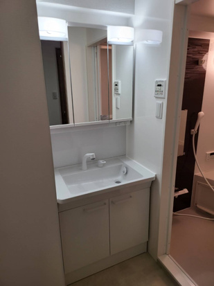 洗面設備　洗髪洗面化粧台