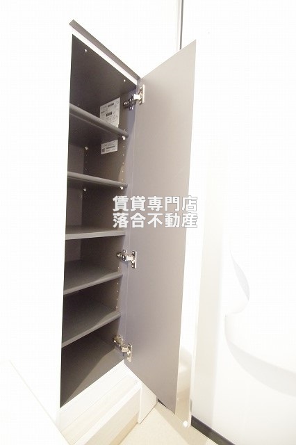 収納　シューズ収納