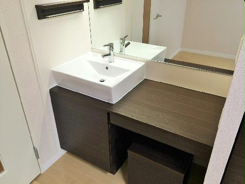 洗面設備　独立洗面台も付いてます