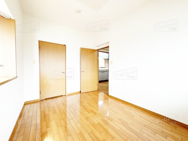 その他部屋・スペース　風通しも良い寝室です☆