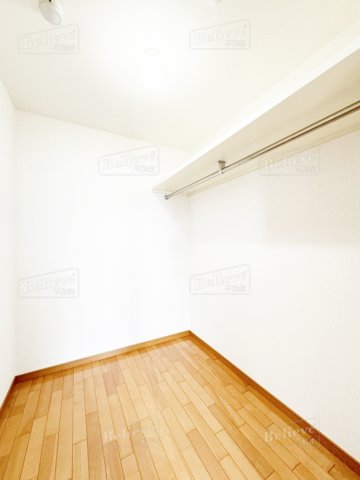 収納　ウォークインクローゼットなので収納豊富です☆