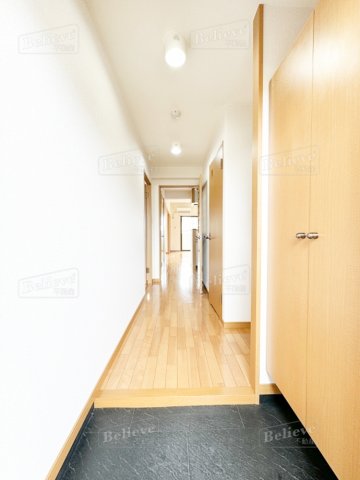 玄関　シューズボックス付きの玄関です☆