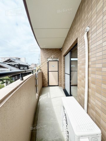 バルコニー　陽当たり良好なバルコニーです♪