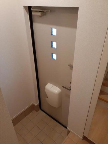 玄関　収納もある玄関です