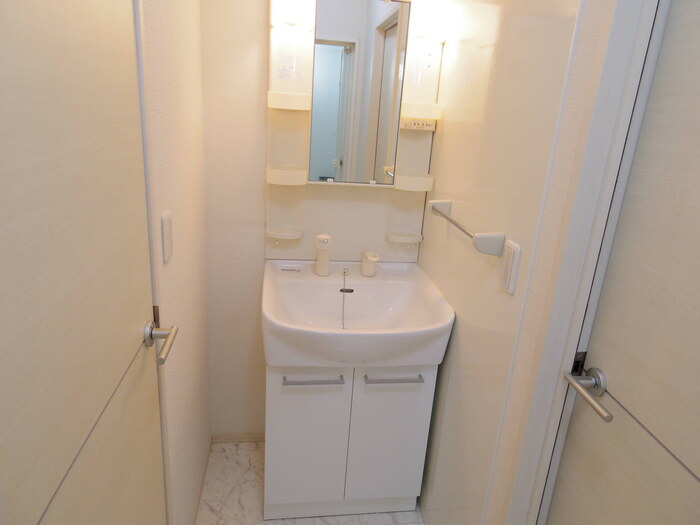 洗面設備　洗髪洗面化粧台