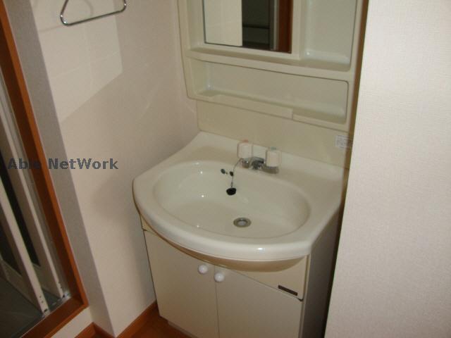 洗面設備　※同物件、別部屋の写真です