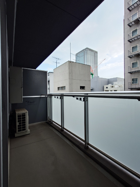 バルコニー　広いバルコニー