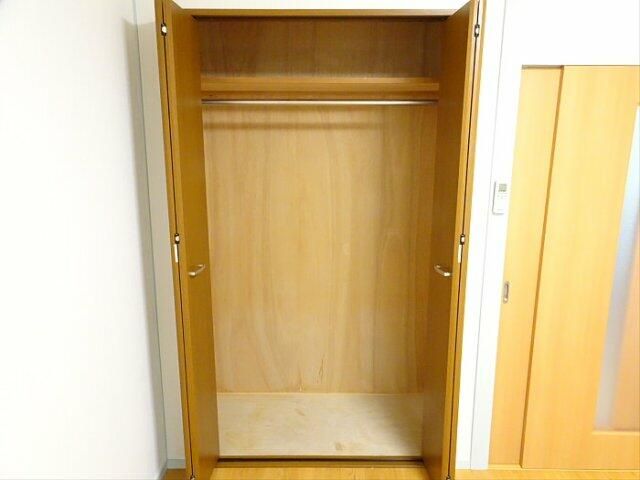 収納　■クローゼット収納