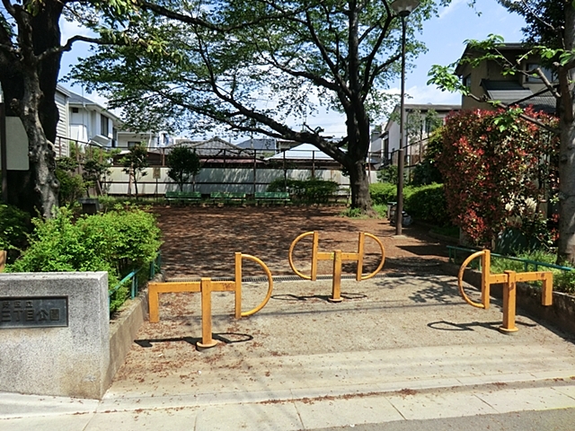 公園　上高田三丁目公園（公園）まで341m