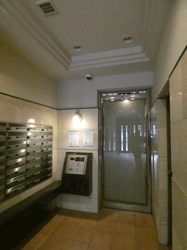 エントランス　宅配BOX完備