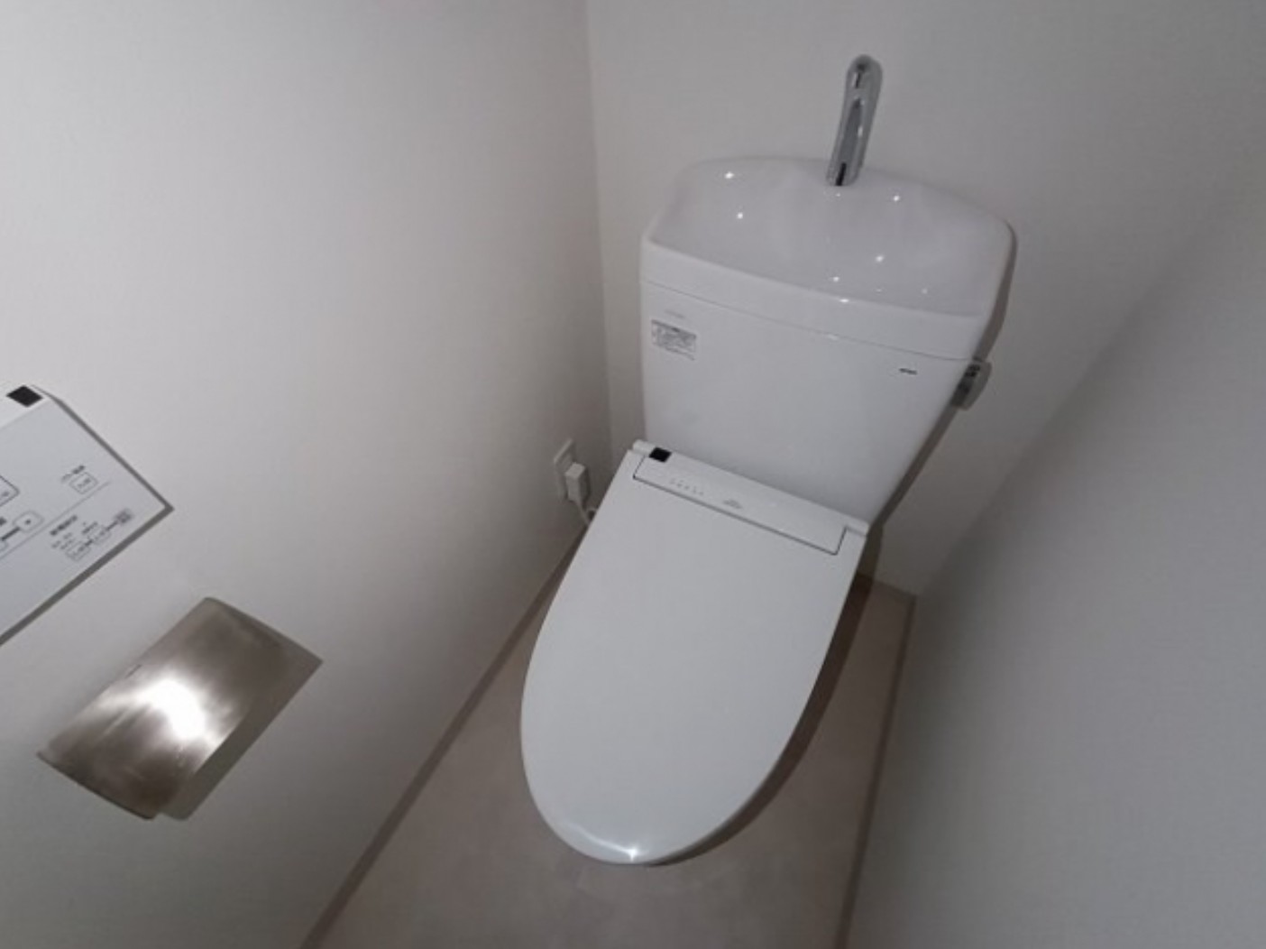 トイレ　トイレ