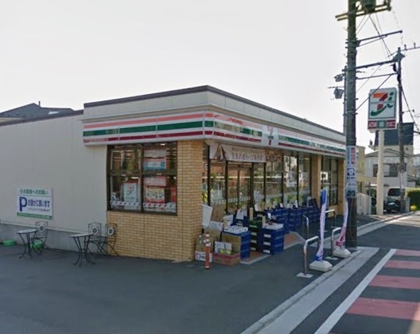 コンビニ　セブンイレブン（コンビニ）まで230m