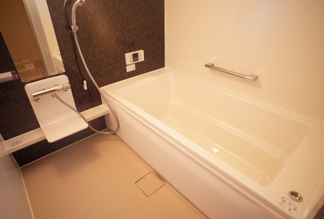 バス・シャワールーム　一坪風呂