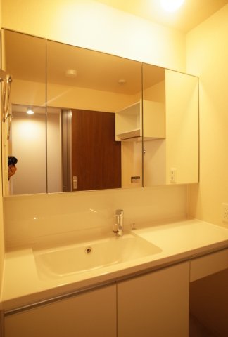 洗面設備　シャンプー&ドレッサー