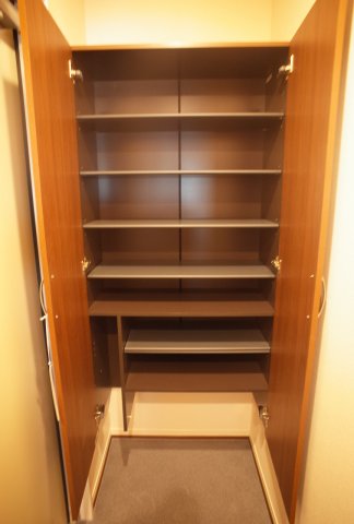 収納　シューズボックス