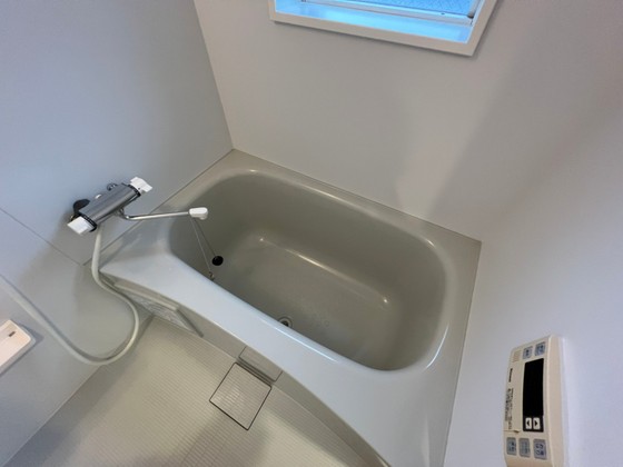 バス・シャワールーム　※別部屋の写真です