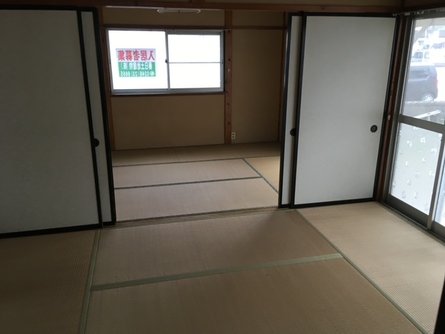 内郷御台境町坂下貸家の居間写真