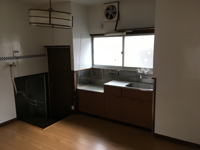 内郷御台境町坂下貸家のキッチン写真