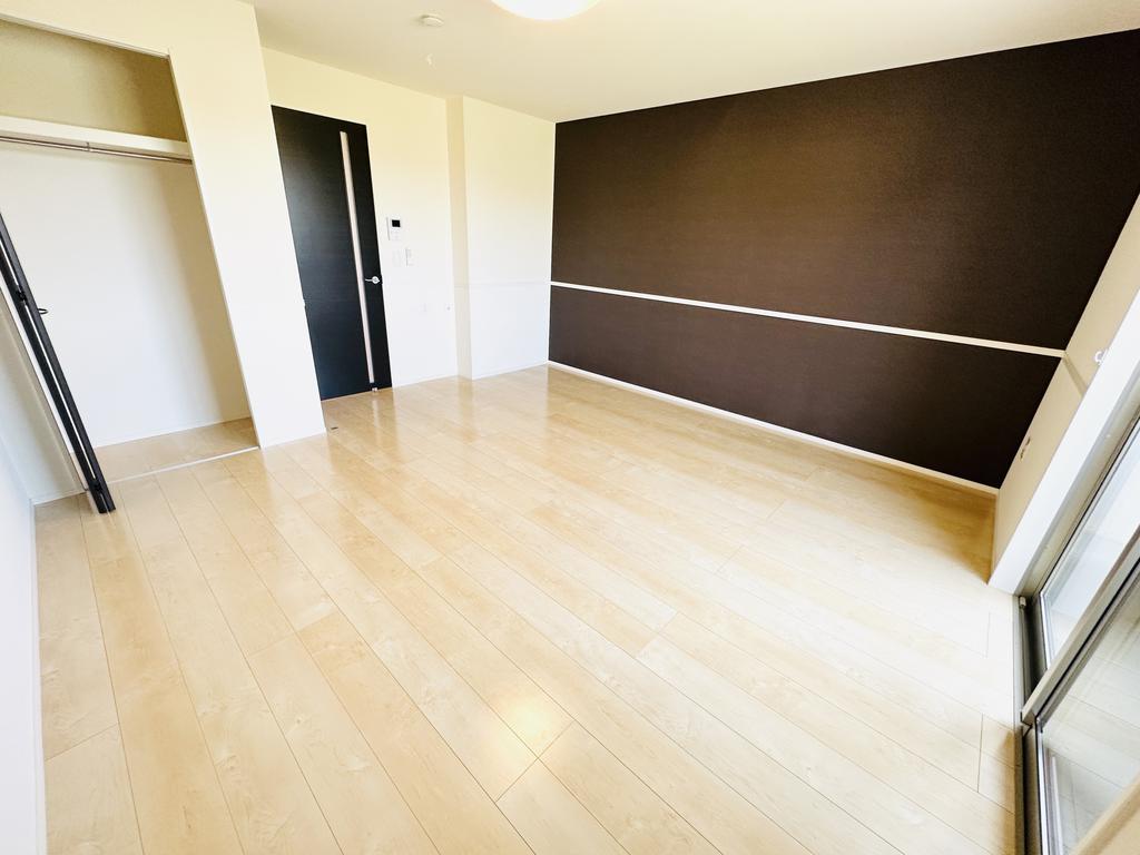 居室・リビング　※画像と反転タイプのお部屋です