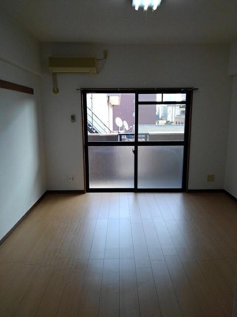 居室・リビング　居室