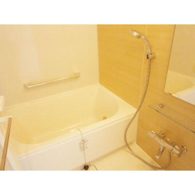 バス・シャワールーム　※写真は同タイプ住戸です。