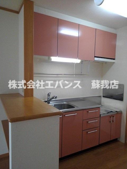 キッチン　コンパクトなキッチンで掃除もラクラク